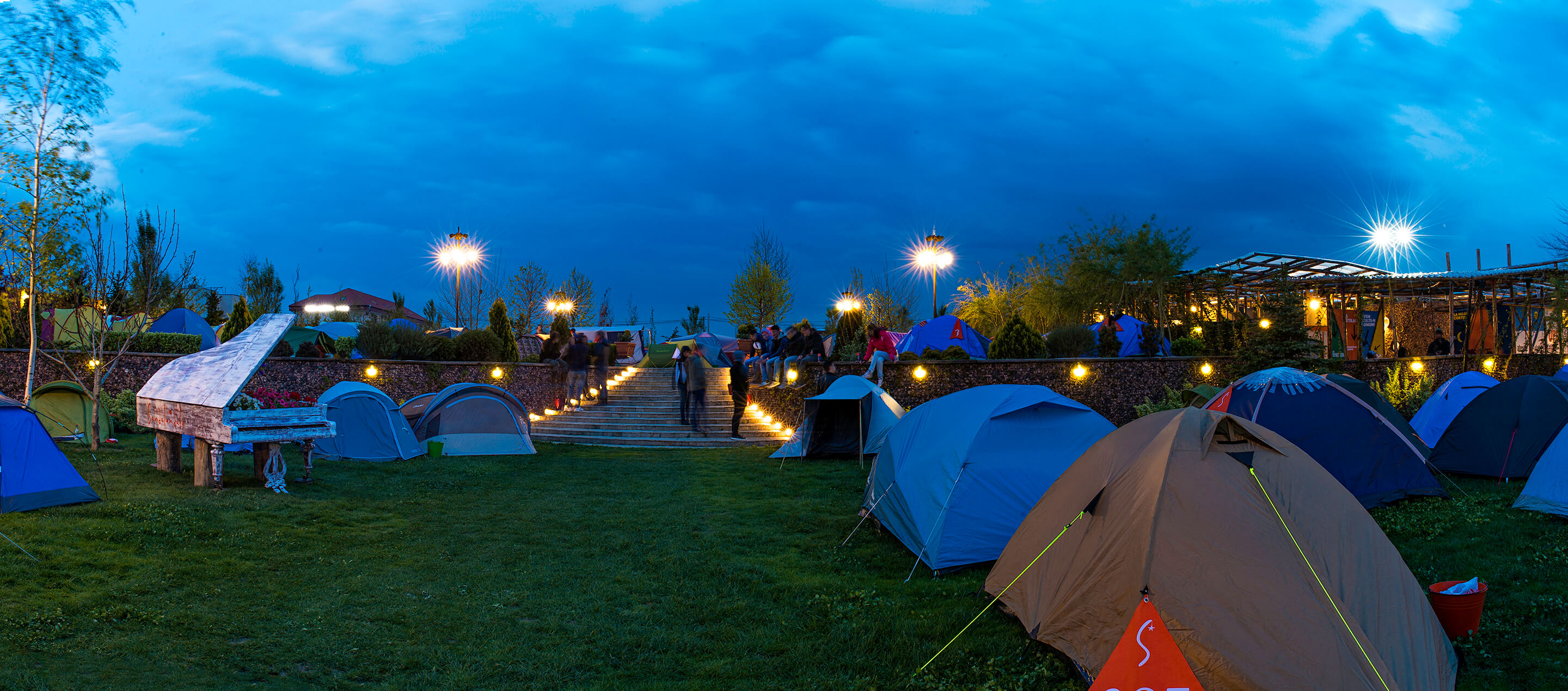 Sandalandala camping site at night