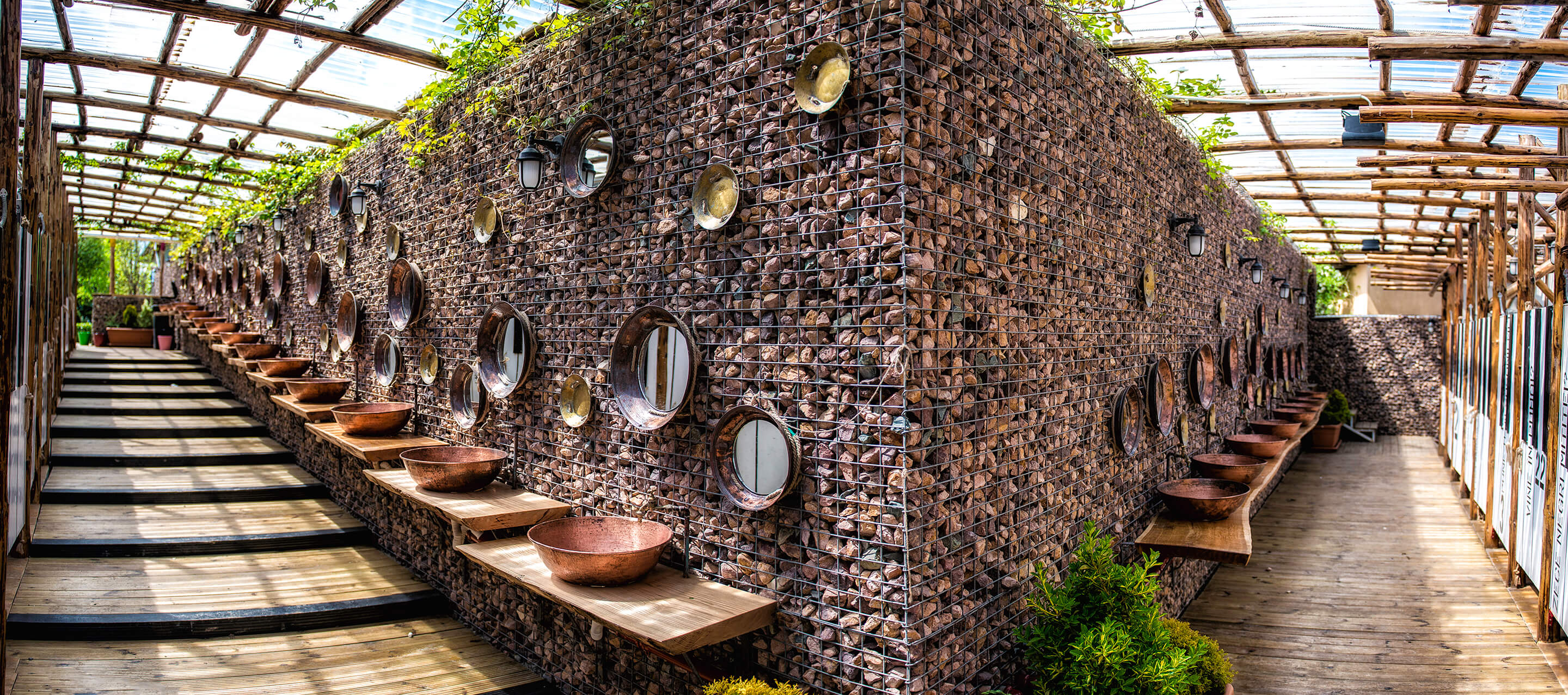 Sandalandala bathroom area