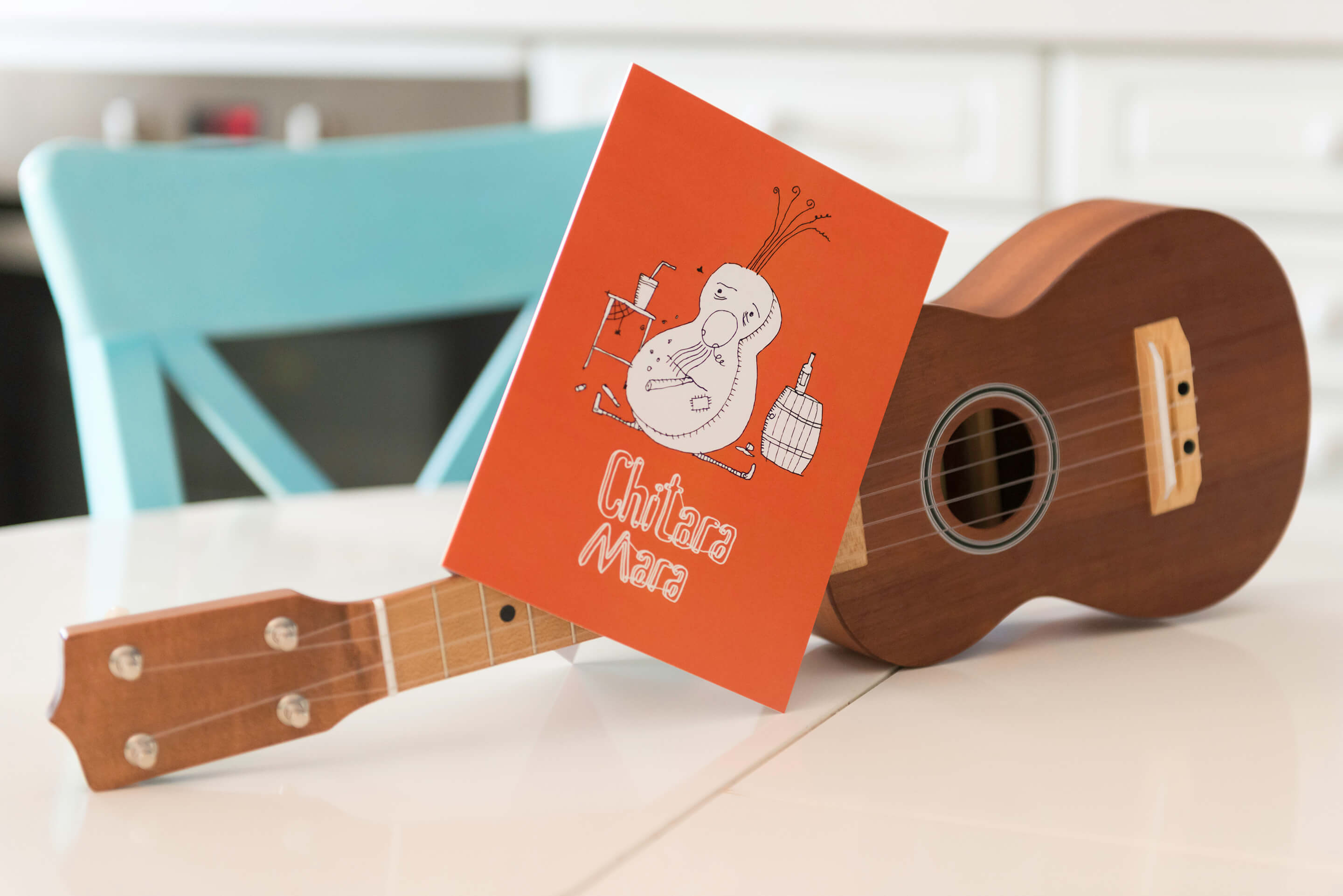 Zâmbure with guitar